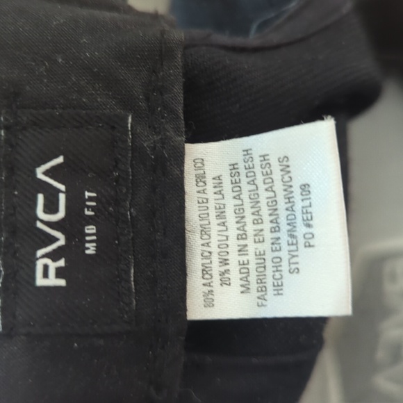 RVCA. Commonwealth Snapback Hat. Like New. - Picture 7 of 8